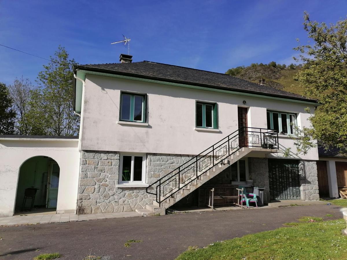 Aux d'Estaing Croisés, Gîte de montagne accessible à tous Exterior foto