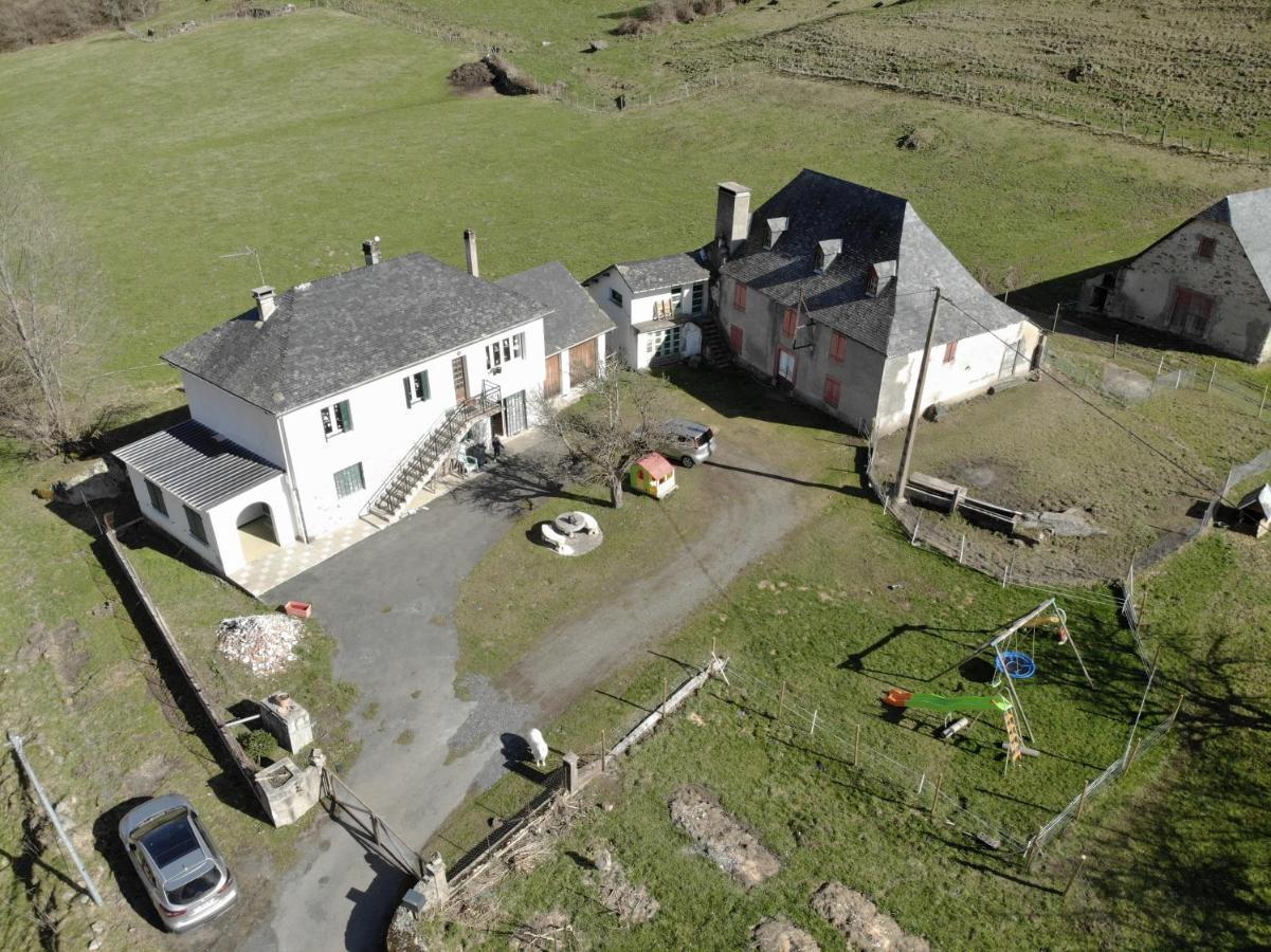 Aux d'Estaing Croisés, Gîte de montagne accessible à tous Exterior foto